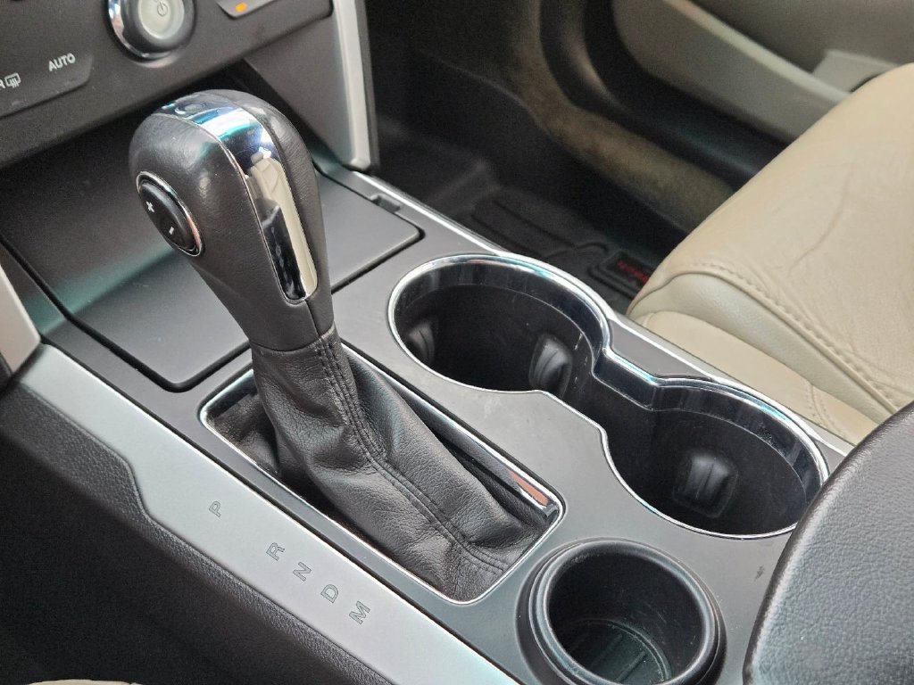 Used 2015 White Ford XLT image 27