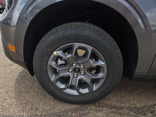 New 2026 Carbonized Gray Metallic Ford XLT image 22