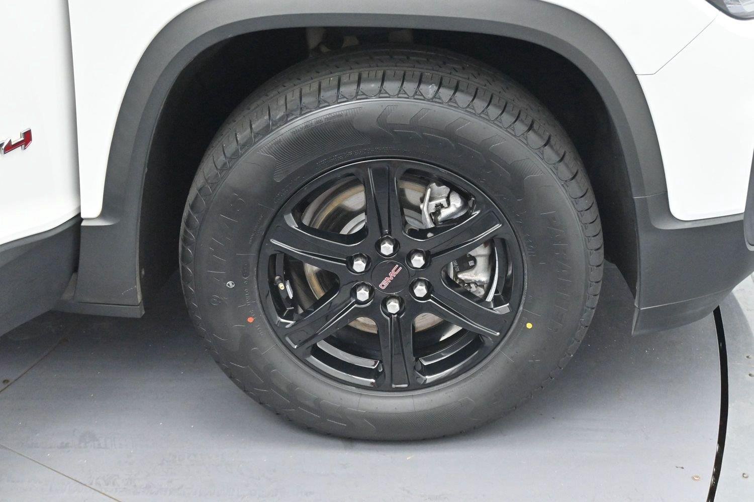Used 2021 SUMMIT WHITE GMC AT4 image 41