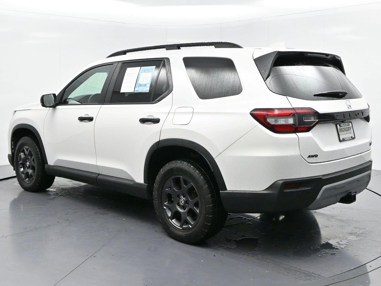 Used 2024 Platinum White Pearl Honda TrailSport image 5