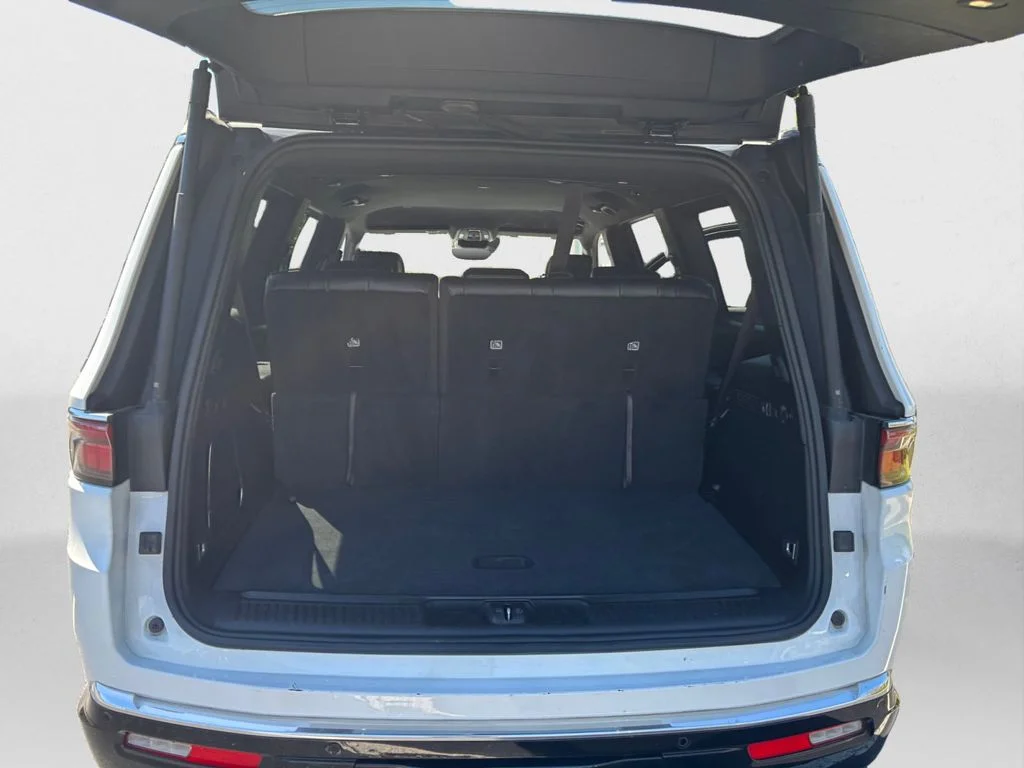 Used 2024 White Jeep Series II image 14