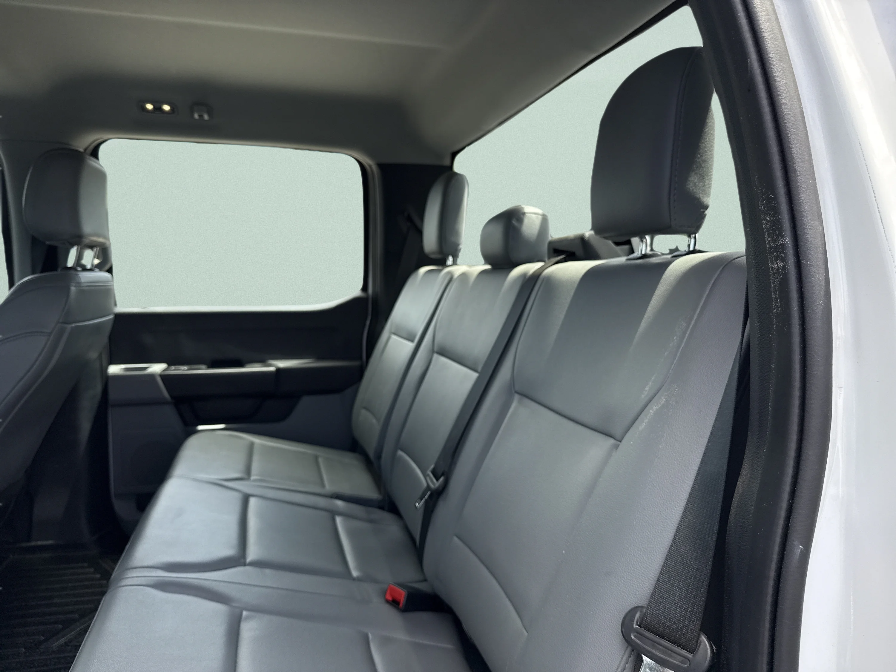 Used 2025 Oxford White Ford XL image 23