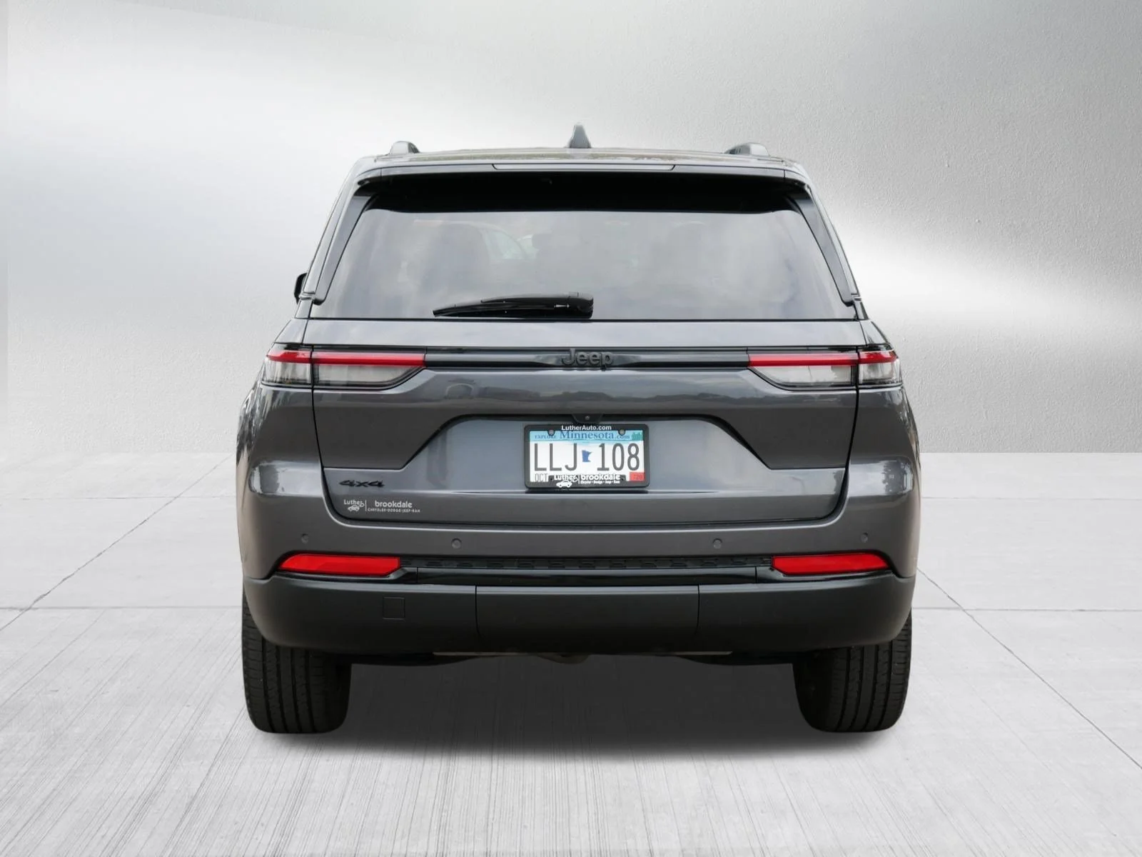 Used 2023 Baltic Gray Metallic Clearcoat Jeep Altitude X image 6