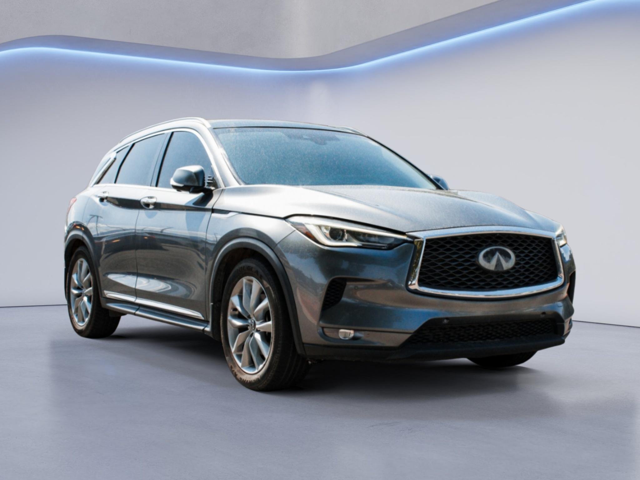 Used 2019 Graphite Shadow INFINITI ESSENTIAL image 3