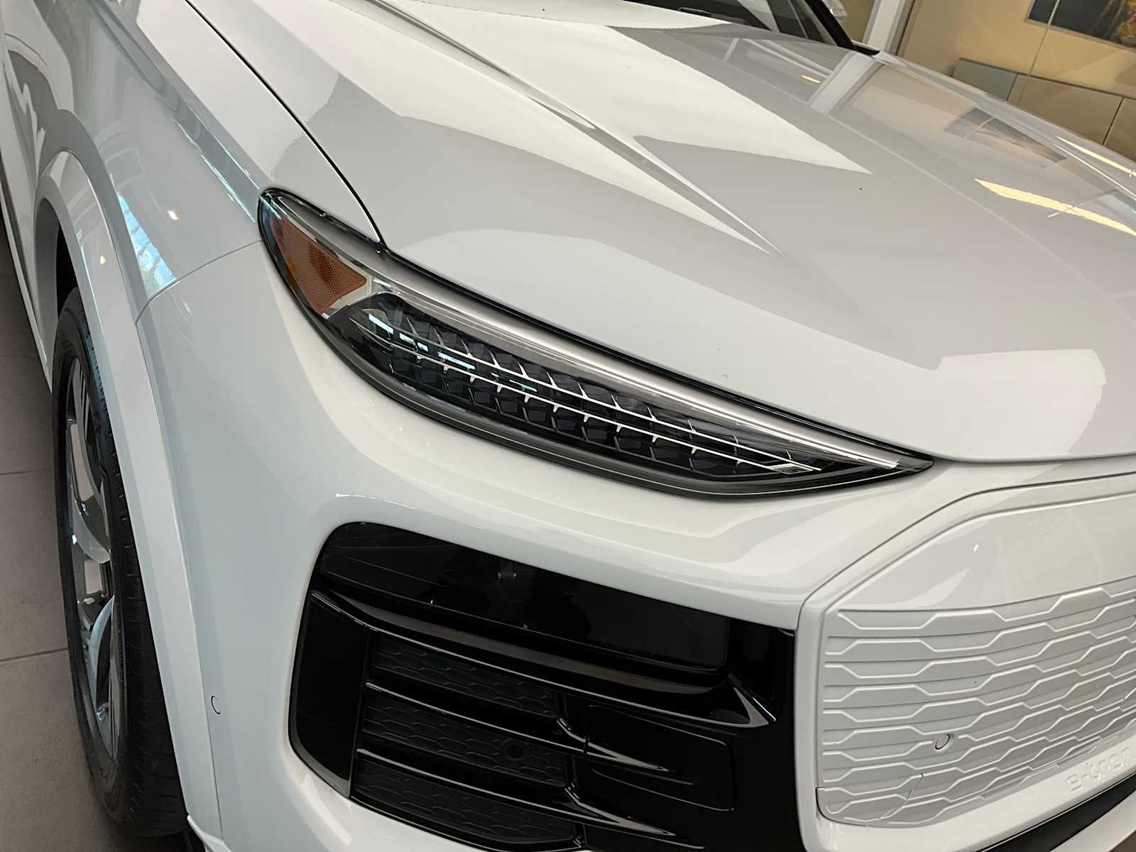 Used 2025 Glacier White Metallic Audi Premium Plus image 24