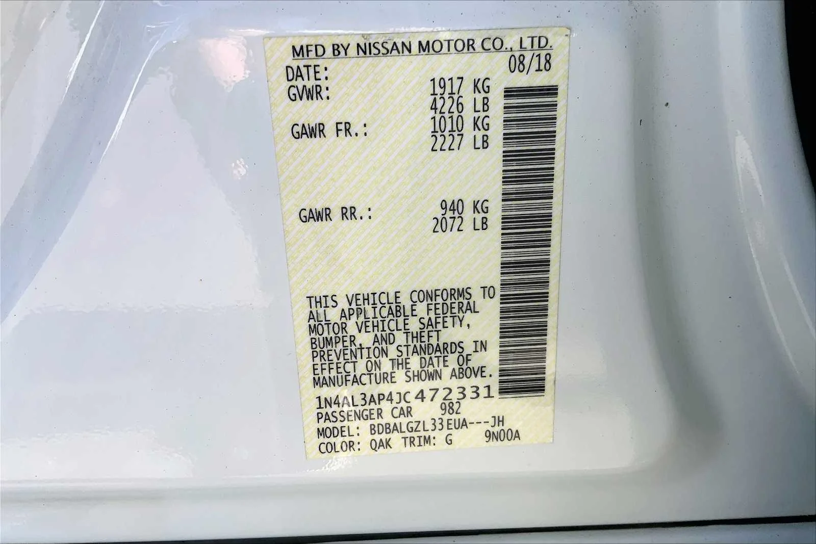 Used 2018 Glacier White Nissan 2.5 S image 32