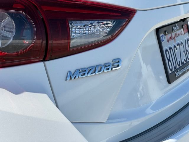 Used 2017 Snowflake White Pearl Mazda Touring 2.5 image 26