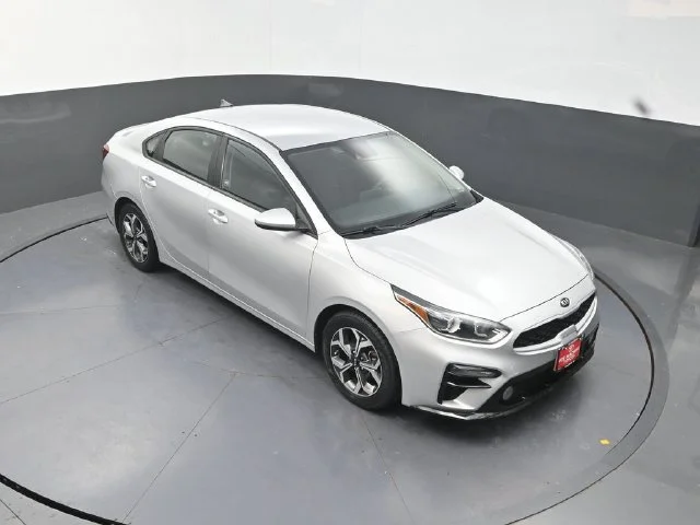 Used 2021 Silver Kia LXS image 23