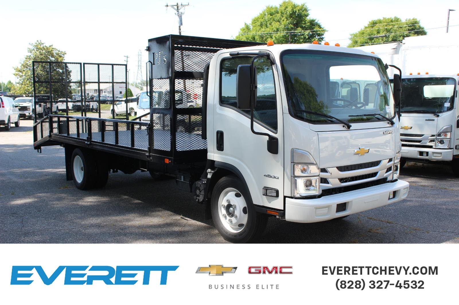 2024 Chevrolet Low Cab Forward 4500 Gas 176" WB Regular Cab's photo
