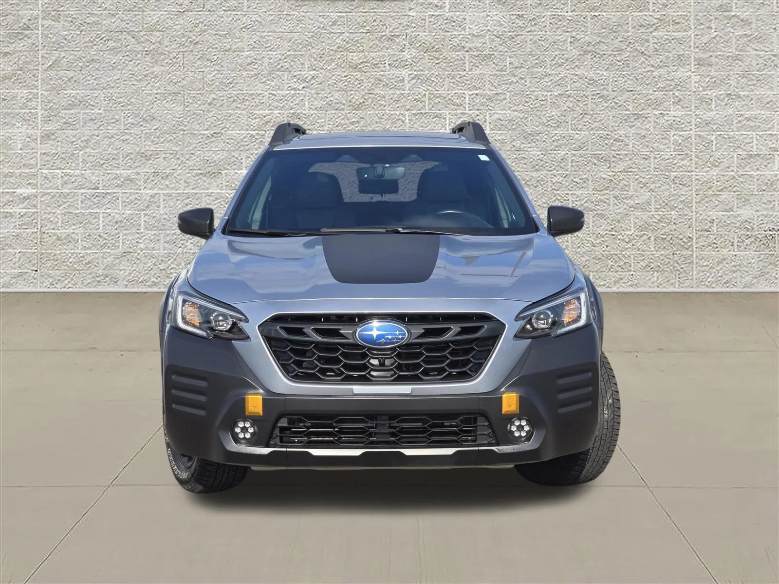 Certified Used 2023 Ice Silver Metallic Subaru Wilderness image 2