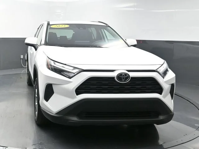 Used 2025 White Toyota XLE image 2