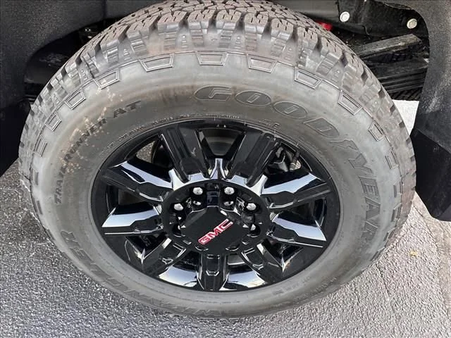 2026 GMC Sierra 2500HD AT4 - Photo 15