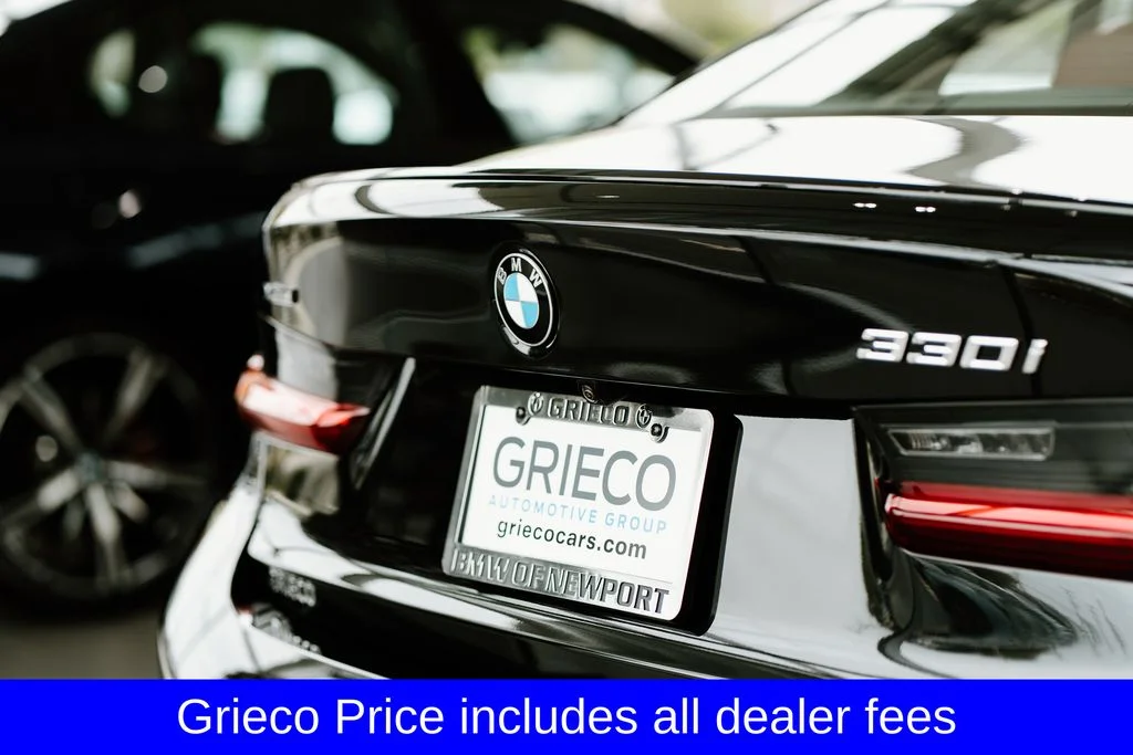 Used 2024 Black BMW xDrive30i image 11