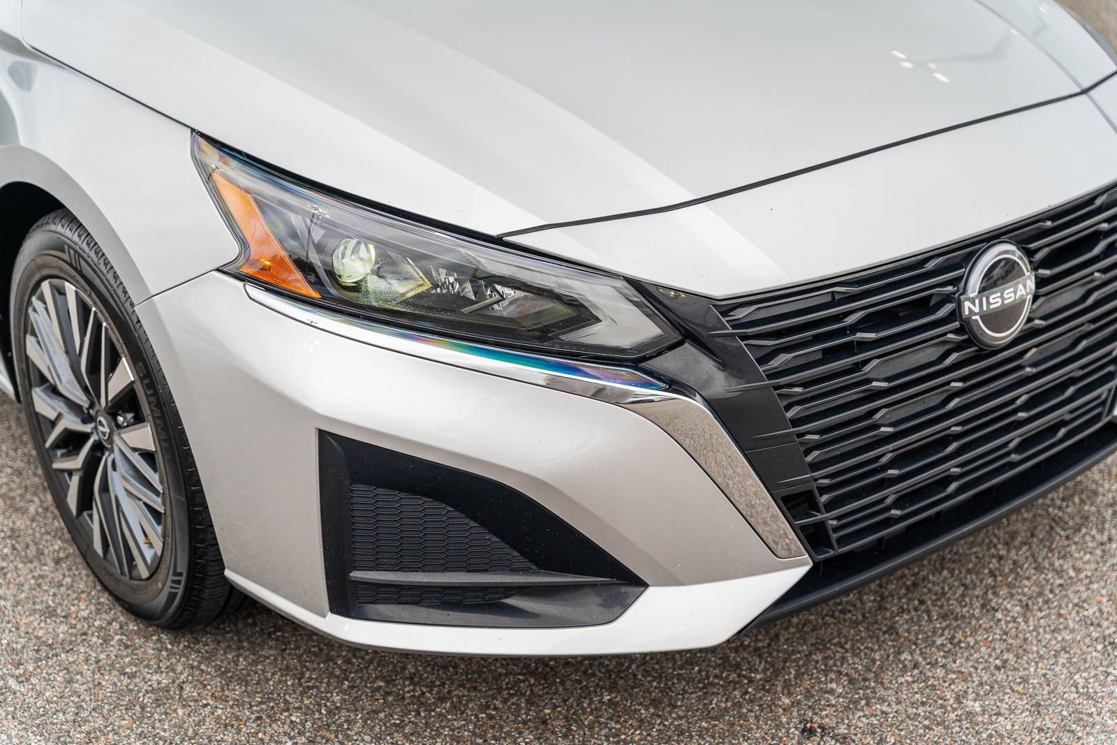 2024 Nissan Altima SV - Photo 10