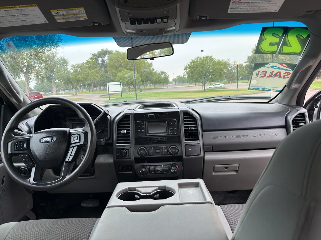 Used 2019 Oxford White Ford XL image 13
