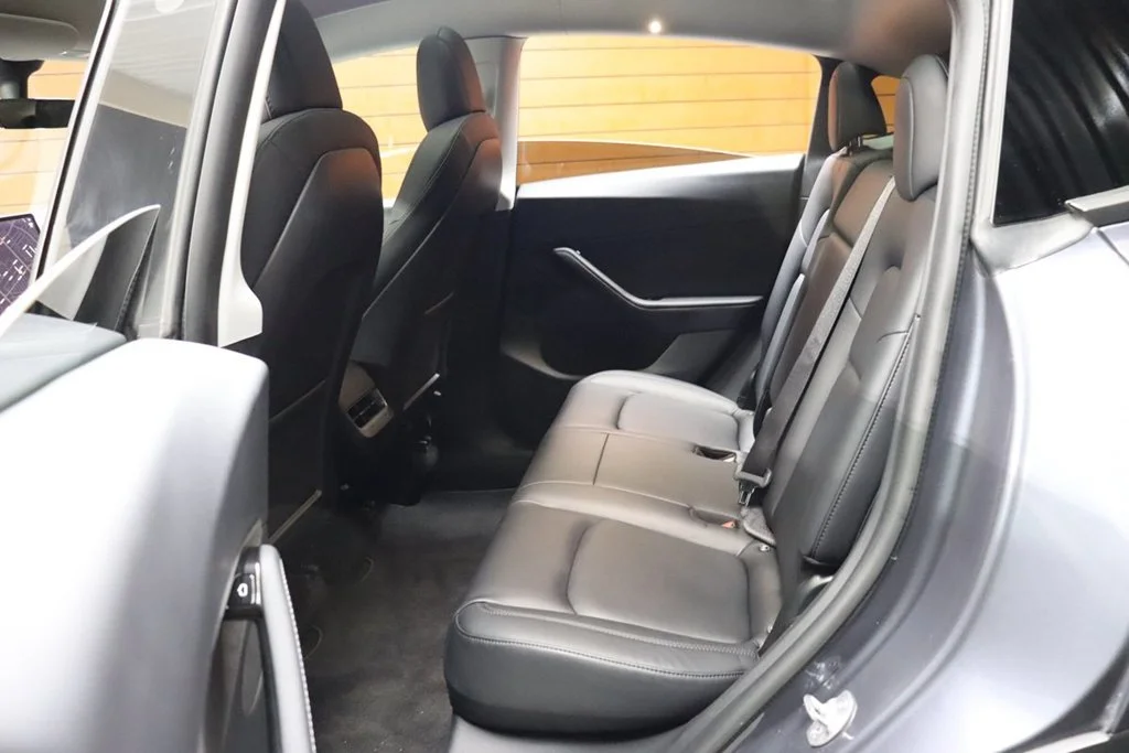 Used 2020 Solid Black Tesla Long Range image 38