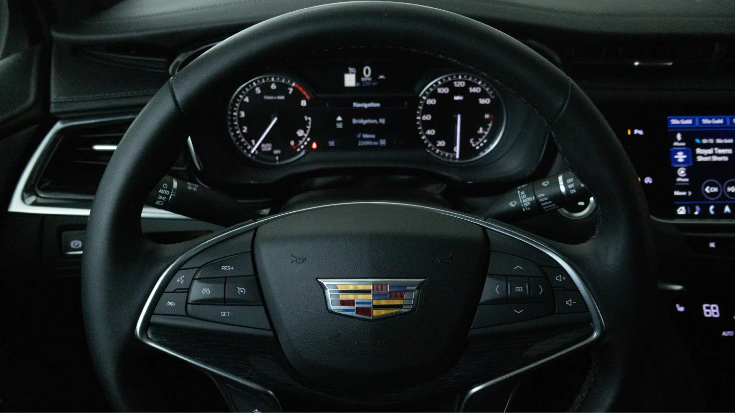 Used 2025 Crystal White Tricoat Cadillac Premium Luxury image 17