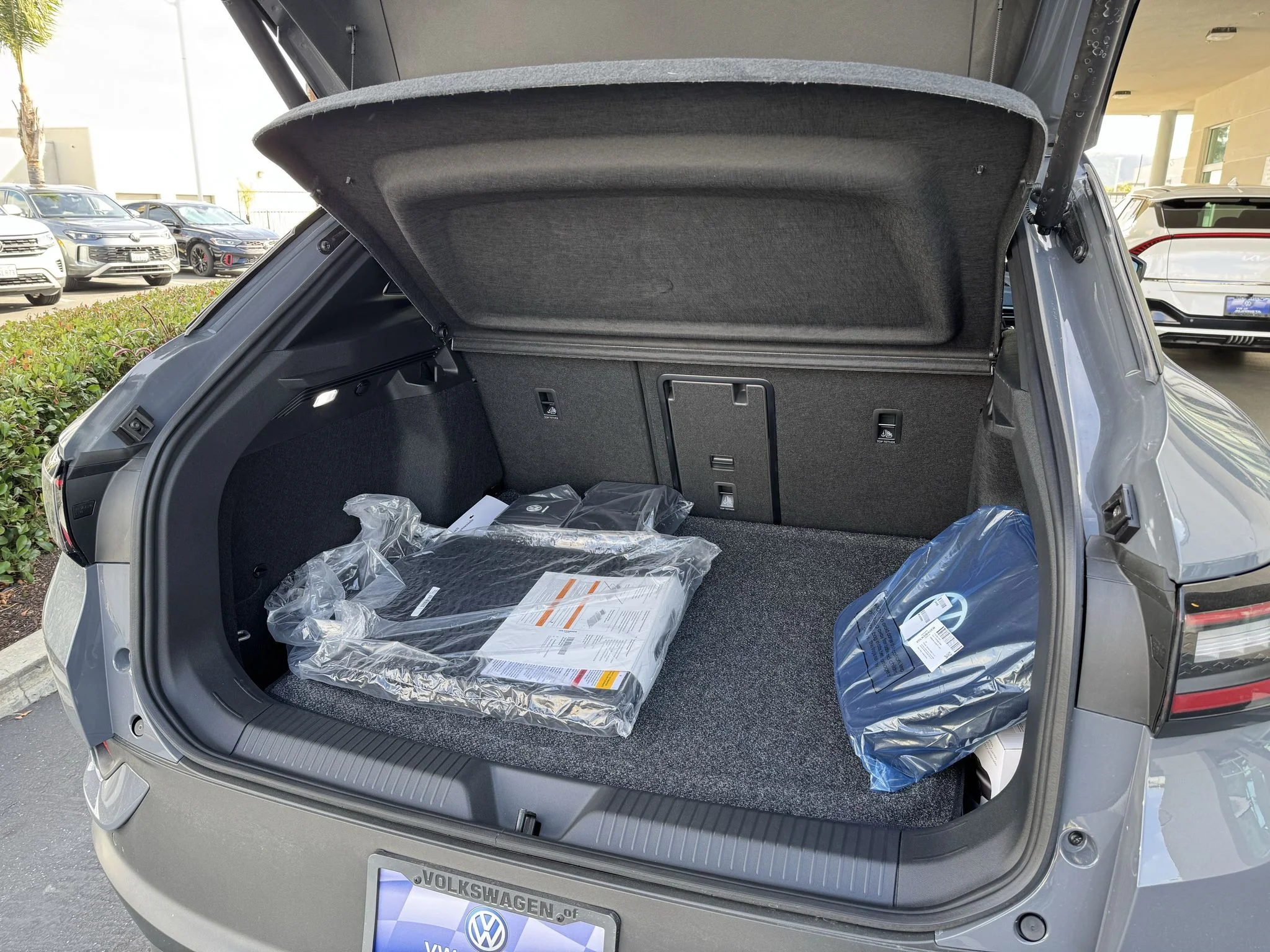 New 2026 Pure Gray w/Black Roof Volkswagen Pro S Plus image 36