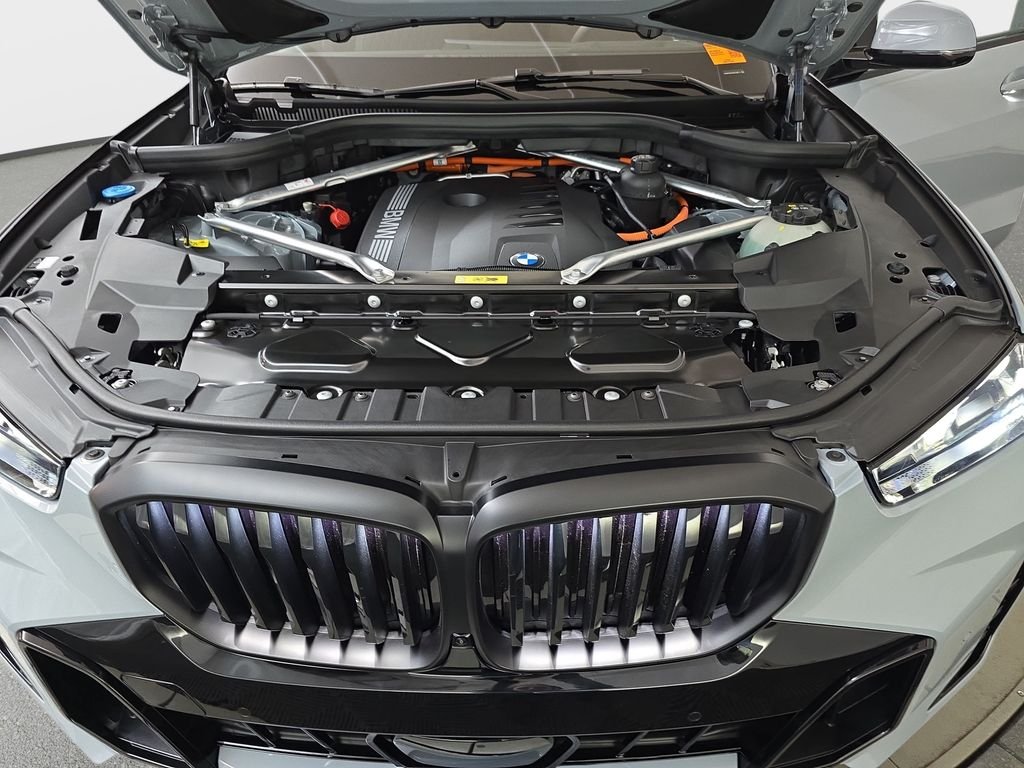New 2026 Brooklyn Grey Metallic BMW xDrive50e image 30