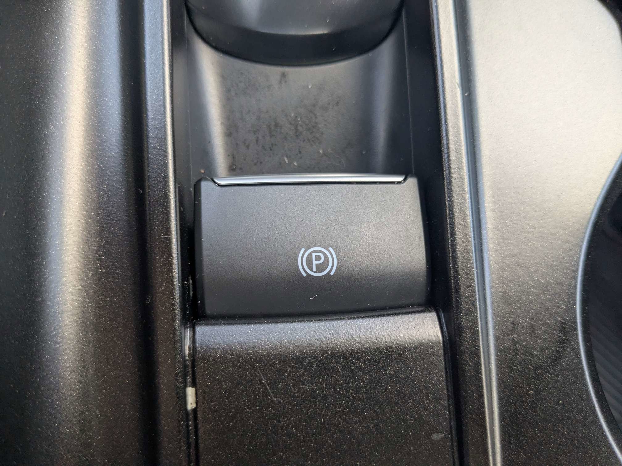Used 2025 Agate Black Metallic Ford Active image 29