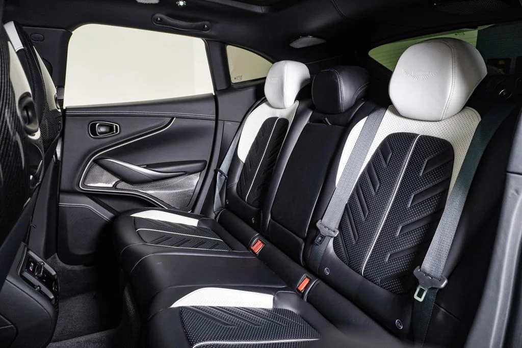 Used 2026 Q Neutron White Aston Martin S image 21