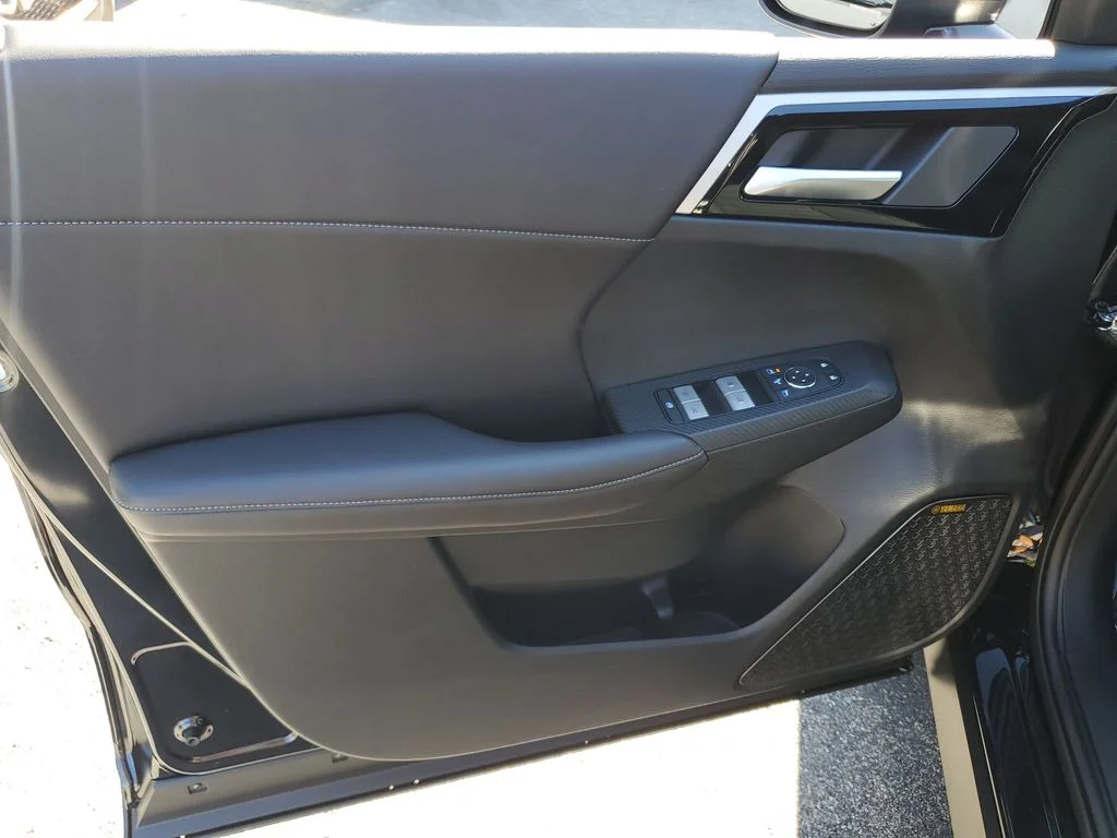 2026 Mitsubishi Outlander SE - Photo 18