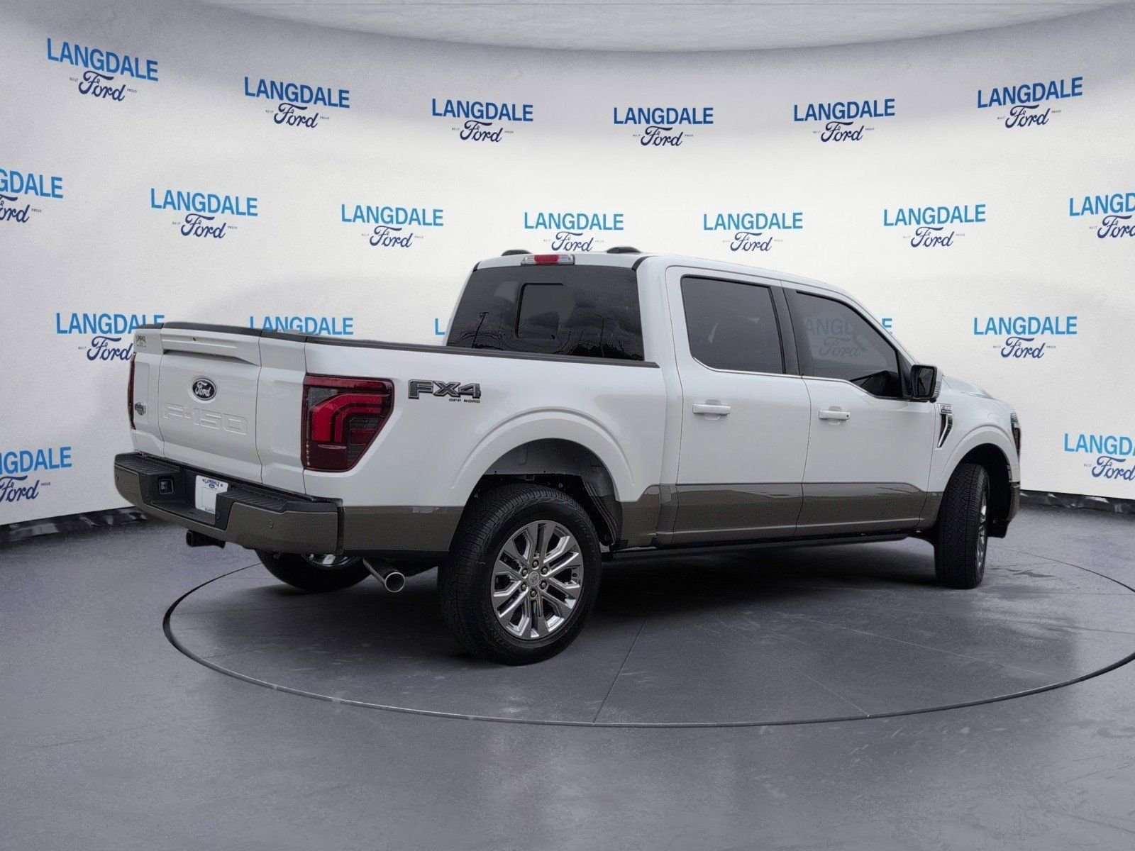 New 2026 Star White Metallic Tri-Coat Ford King Ranch image 4