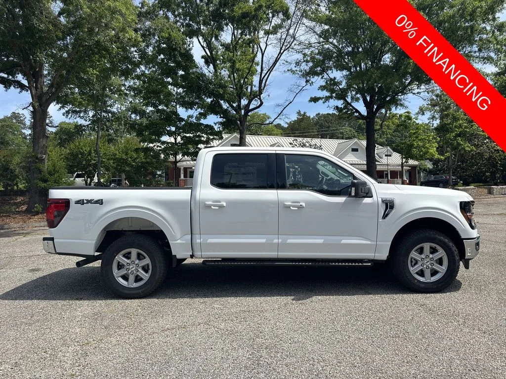 New 2026 Oxford White Ford XLT image 8