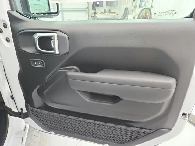 New 2026 White Jeep Sport image 33