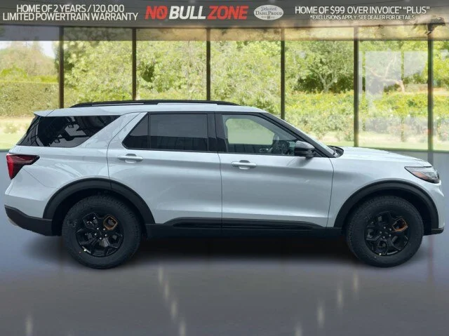 New 2026 Space White Metallic Ford Tremor® image 30