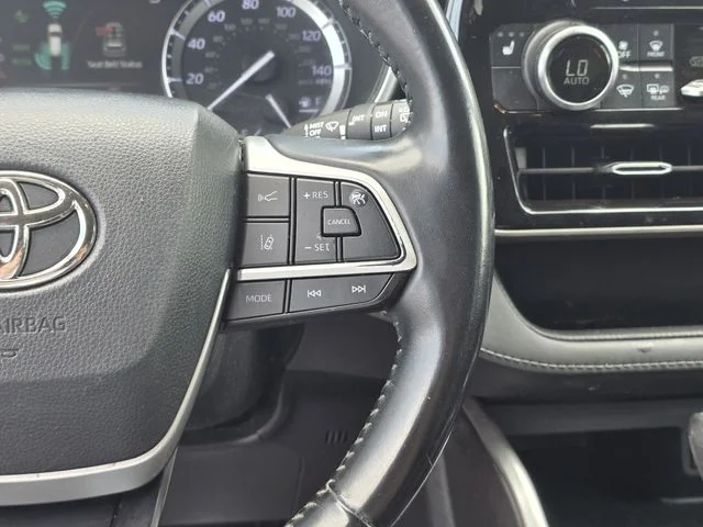 Used 2022 Black Toyota XLE image 26