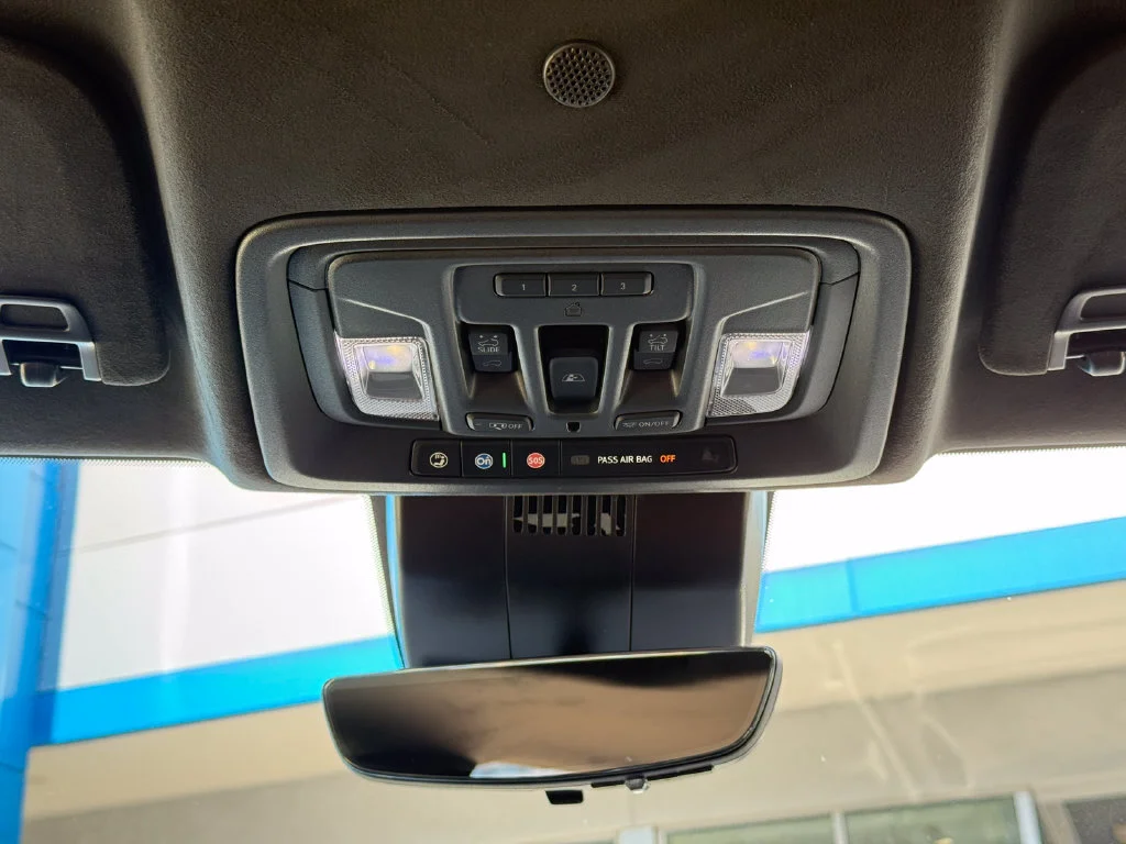 Used 2025 Onyx Black GMC Denali Ultimate image 22