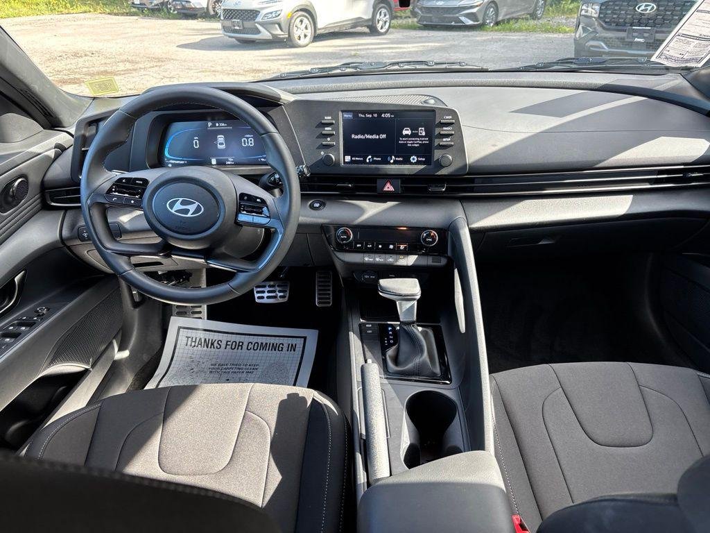 New 2026 White Hyundai SEL Sport image 15