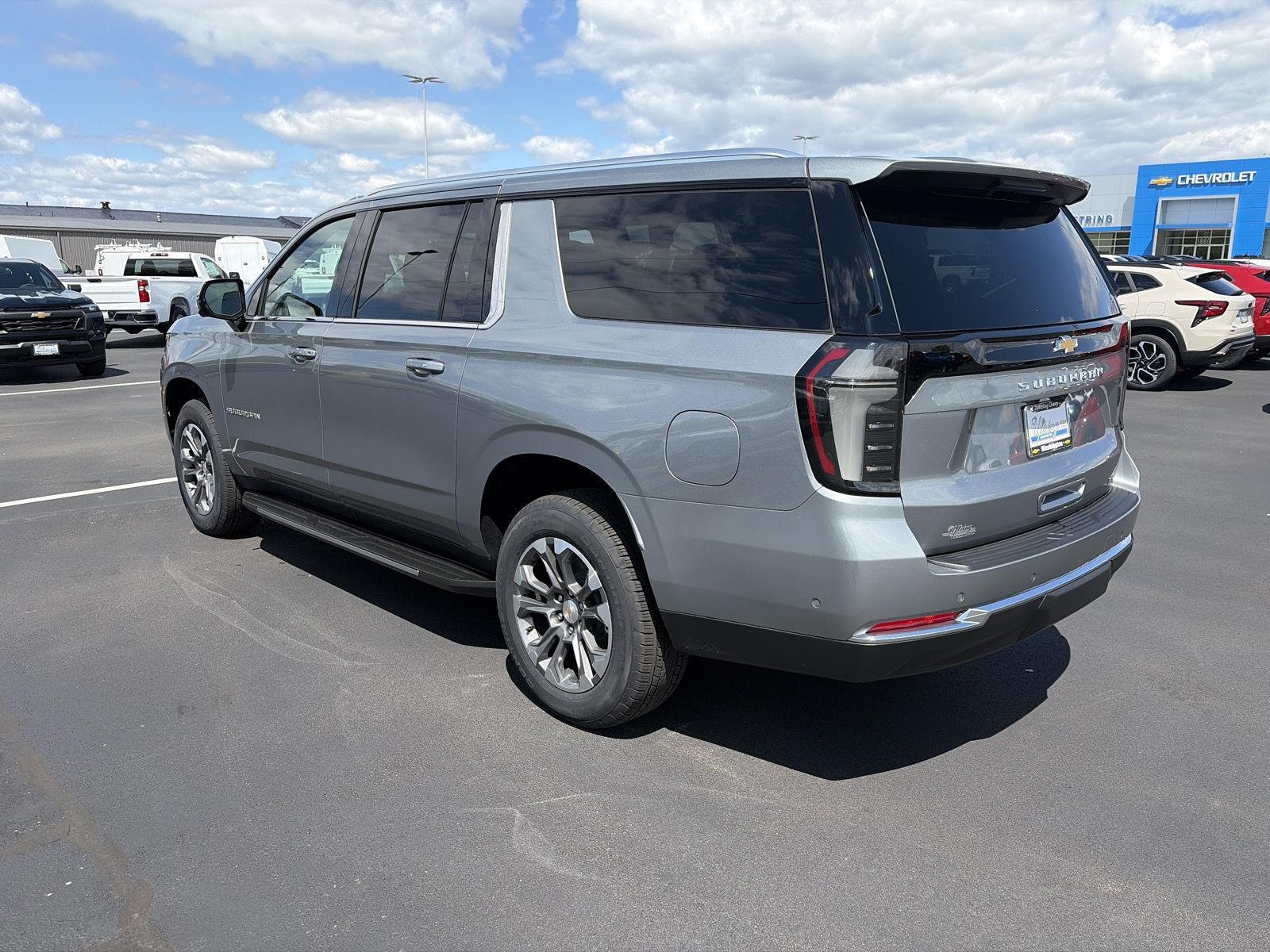 2026 Chevrolet Suburban LT - Photo 10
