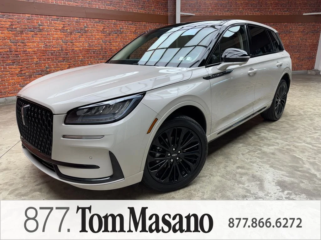 Used 2023 Pearl Metallic Lincoln Standard image 1