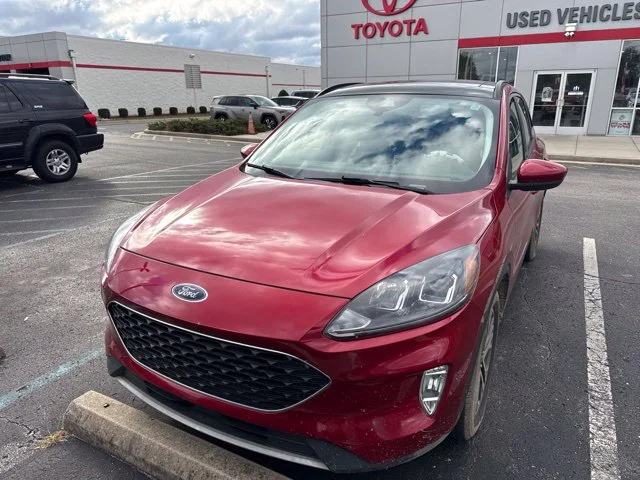 Used 2022 Red Ford SEL image 3