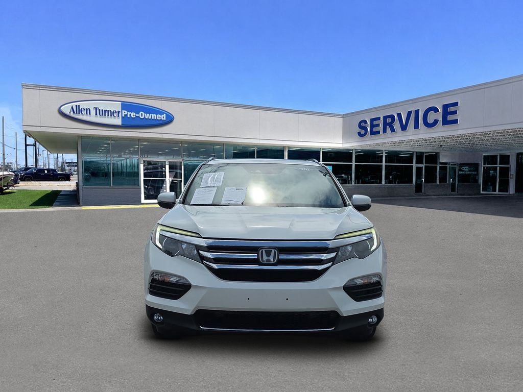 Used 2017 White Diamond Pearl Honda Elite image 3