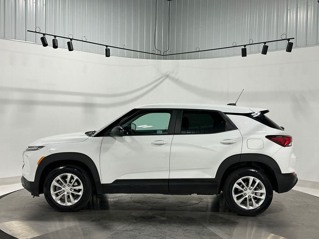 Used 2025 White Chevrolet LS image 14