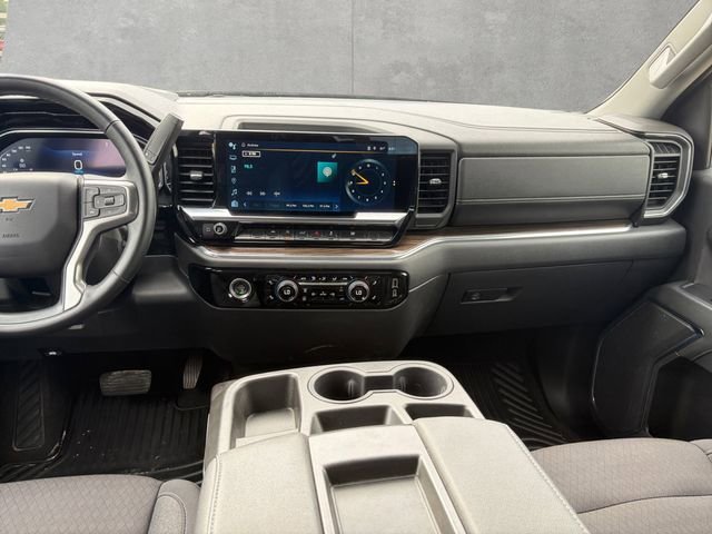 Used 2023 Black Chevrolet LT image 3