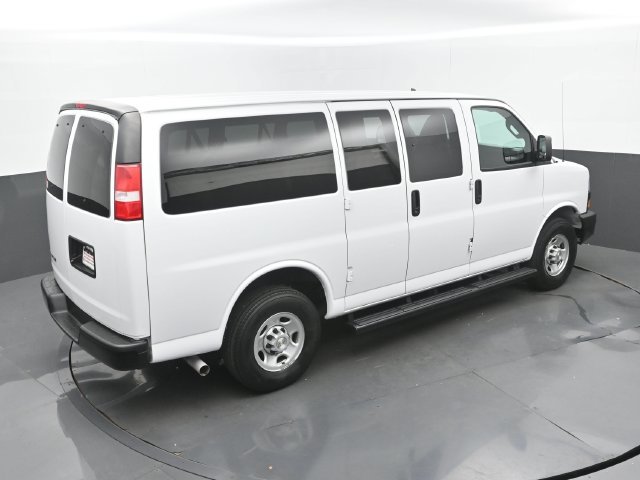 Used 2022 Summit White Chevrolet LS image 25