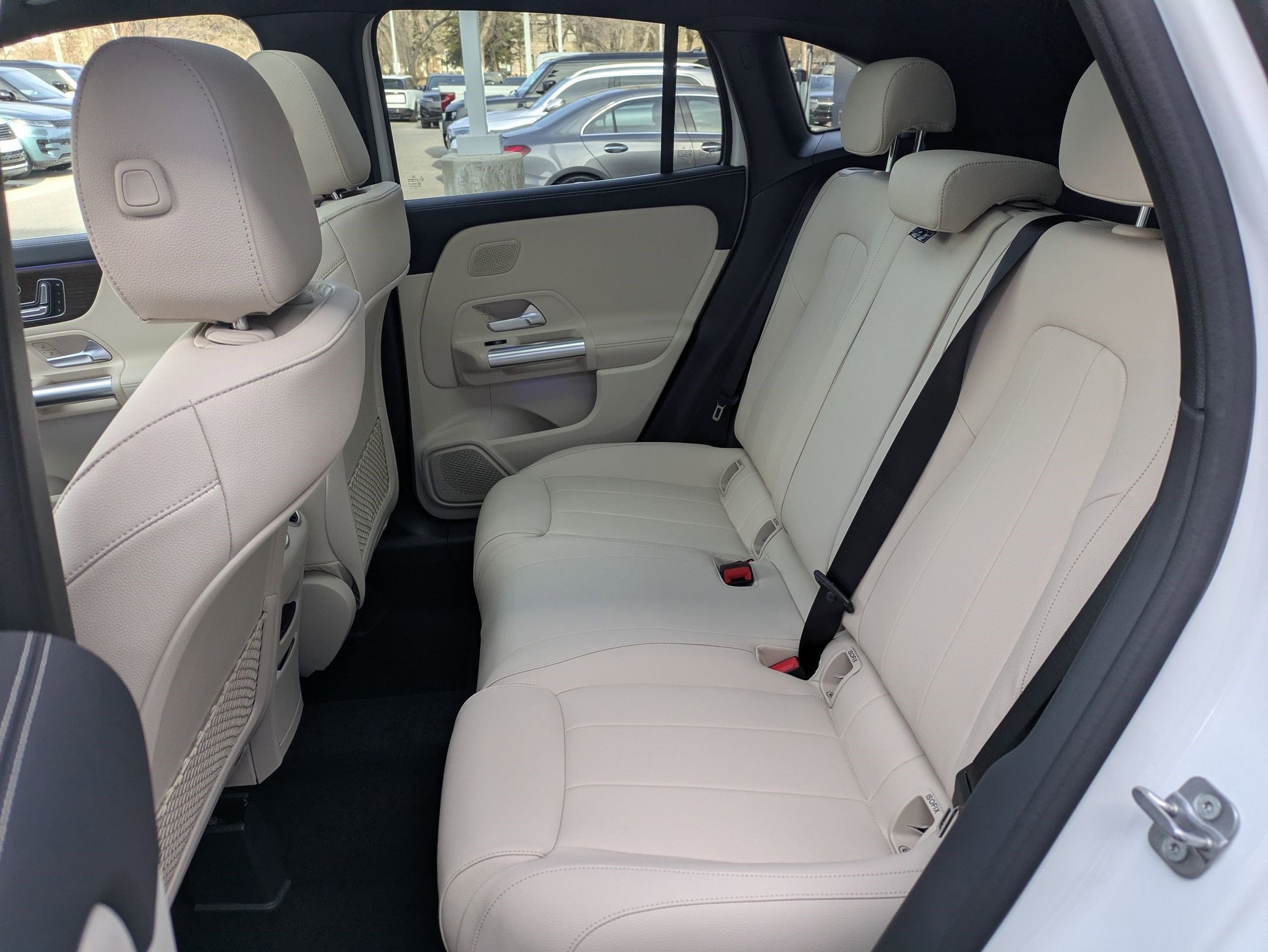 New 2026 Polar White Mercedes-Benz GLA 250 image 16
