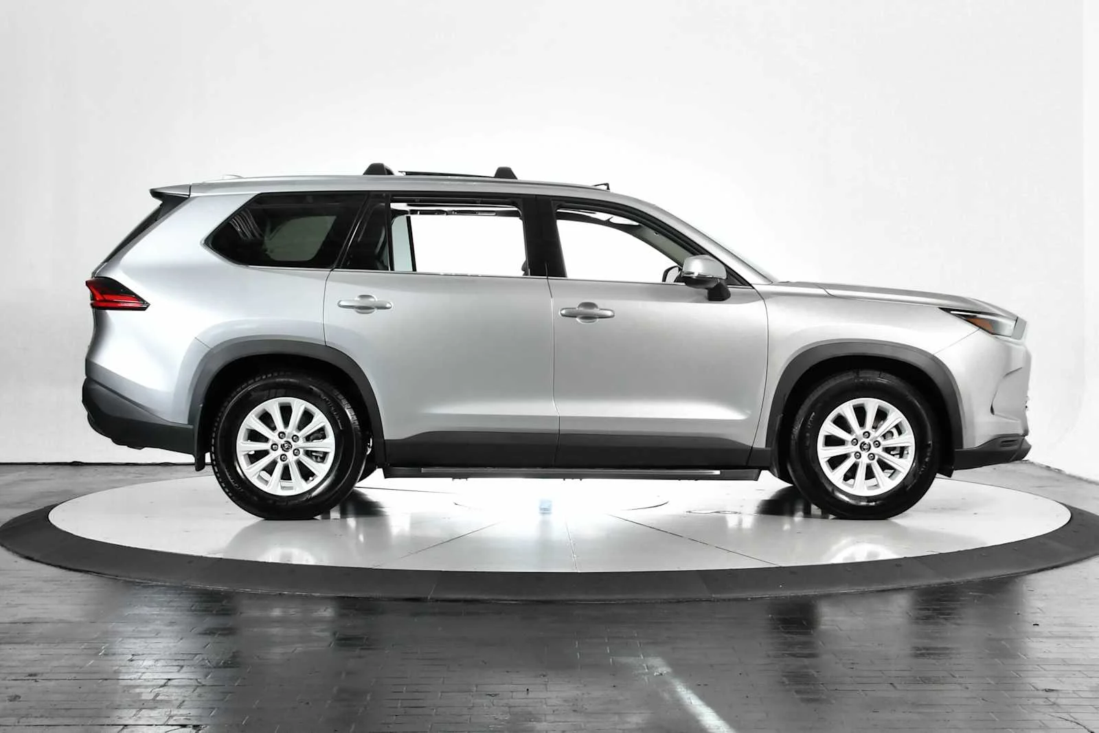 Used 2025 Celestial Silver Metallic Toyota Hybrid XLE image 7