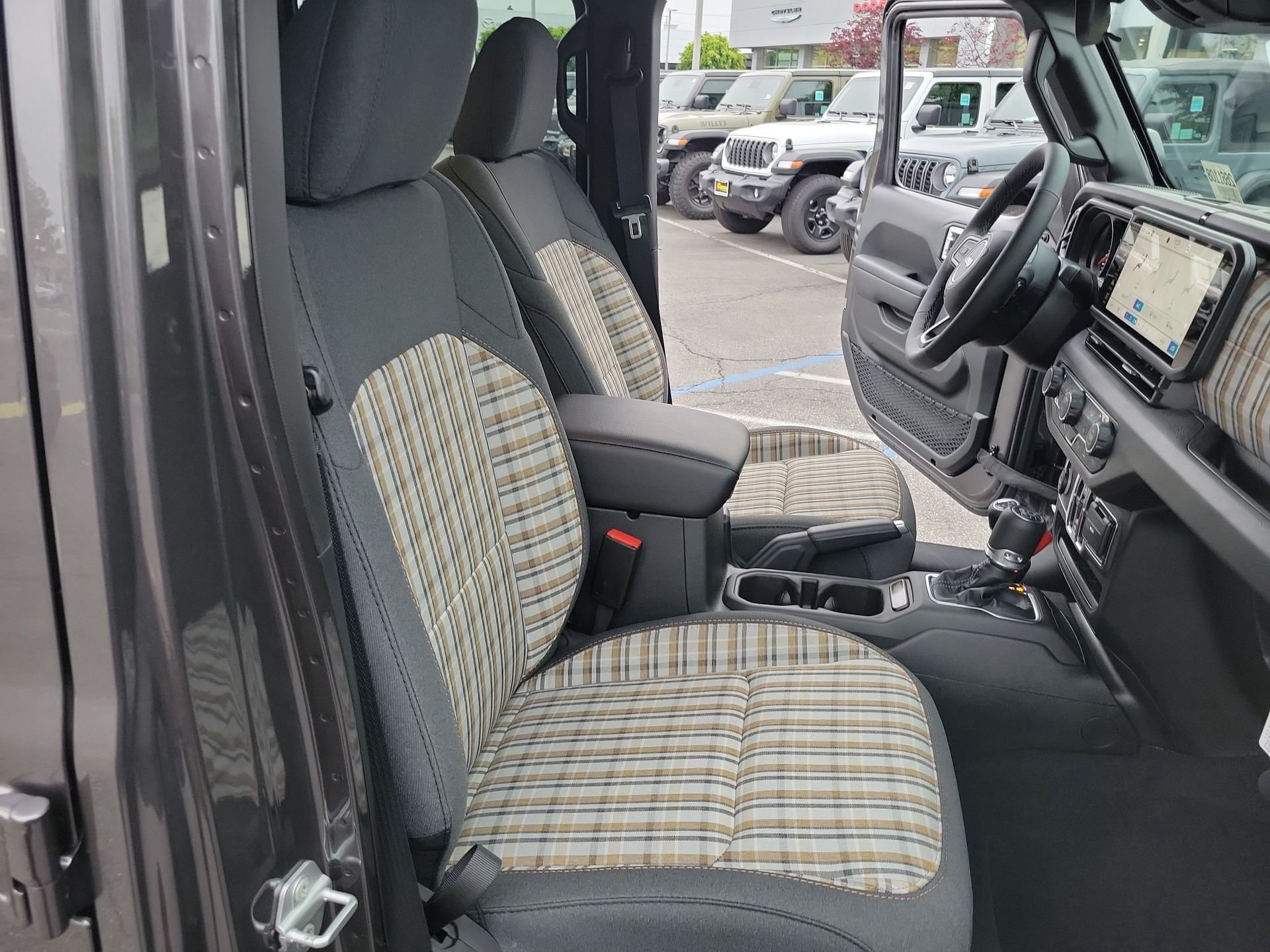 New 2026 Granite Crystal Metallic Clear-Coat Exterior Paint Jeep 85th Anniversary Edition image 20