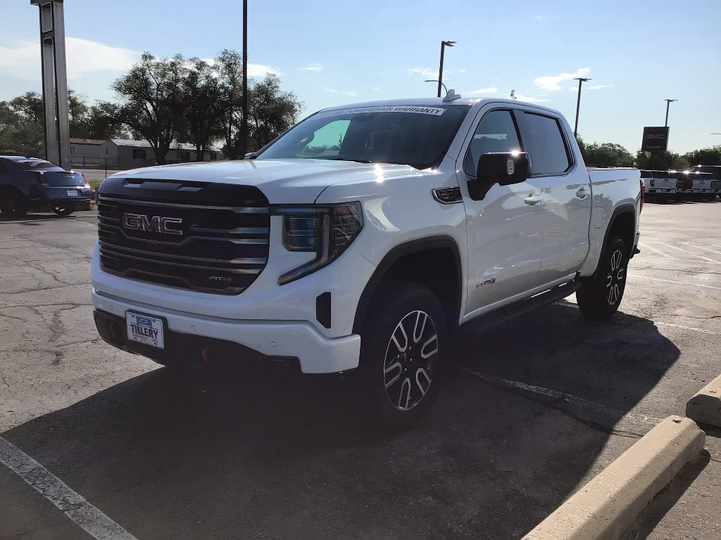 New 2026 Summit White GMC AT4 image 3