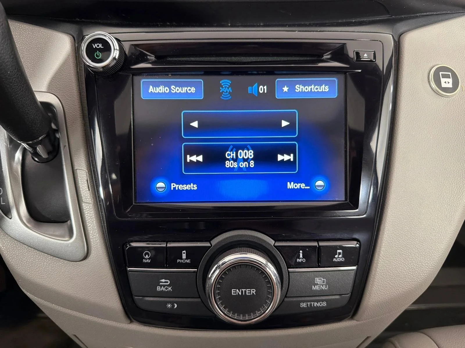 Used 2014 Gray Honda EX-L image 29