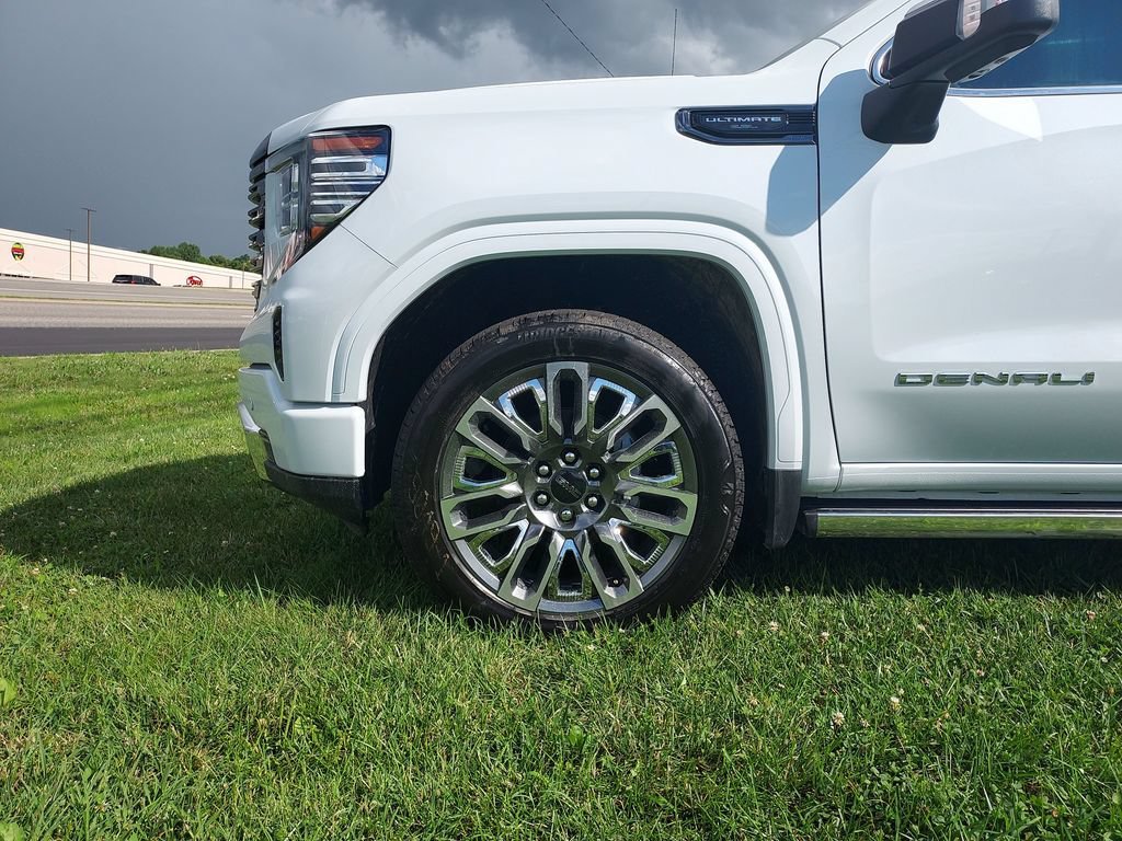 New 2026 Glacier White Tricoat GMC Denali Ultimate image 10