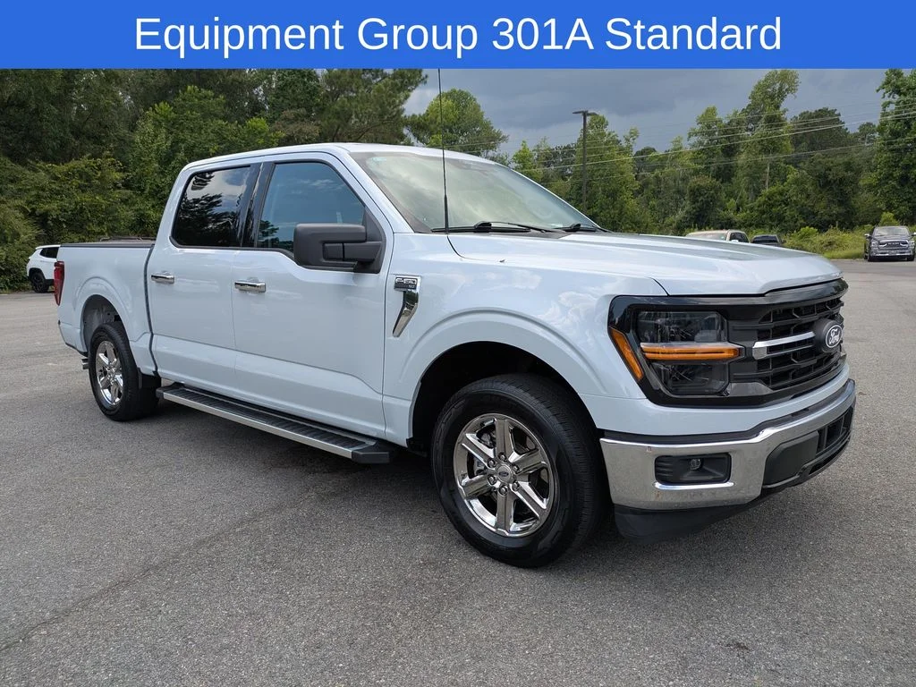 Used 2025 White Ford XLT image 2