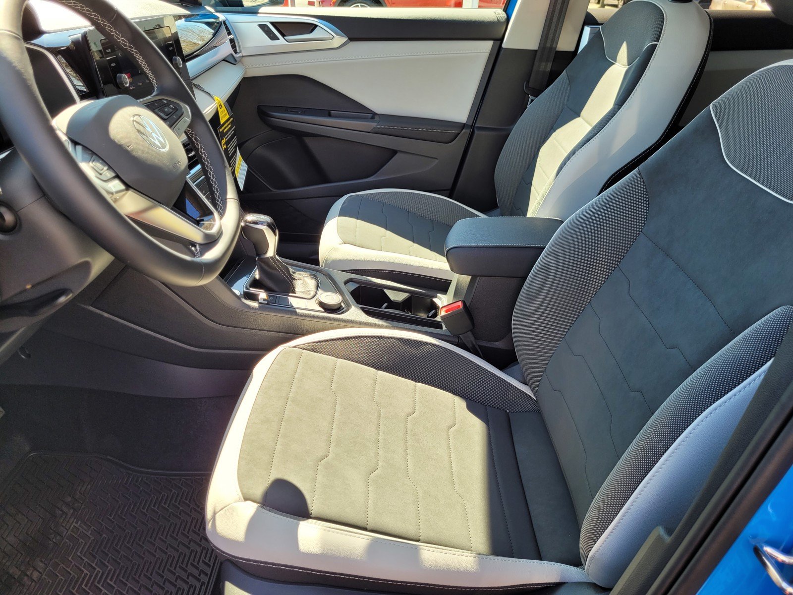New 2026 Blue Volkswagen 1.5T SE image 8