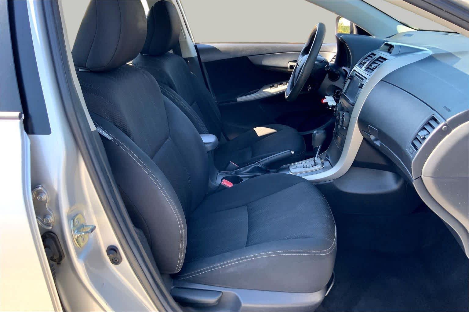 Used 2013 Classic Silver Metallic Toyota S image 9