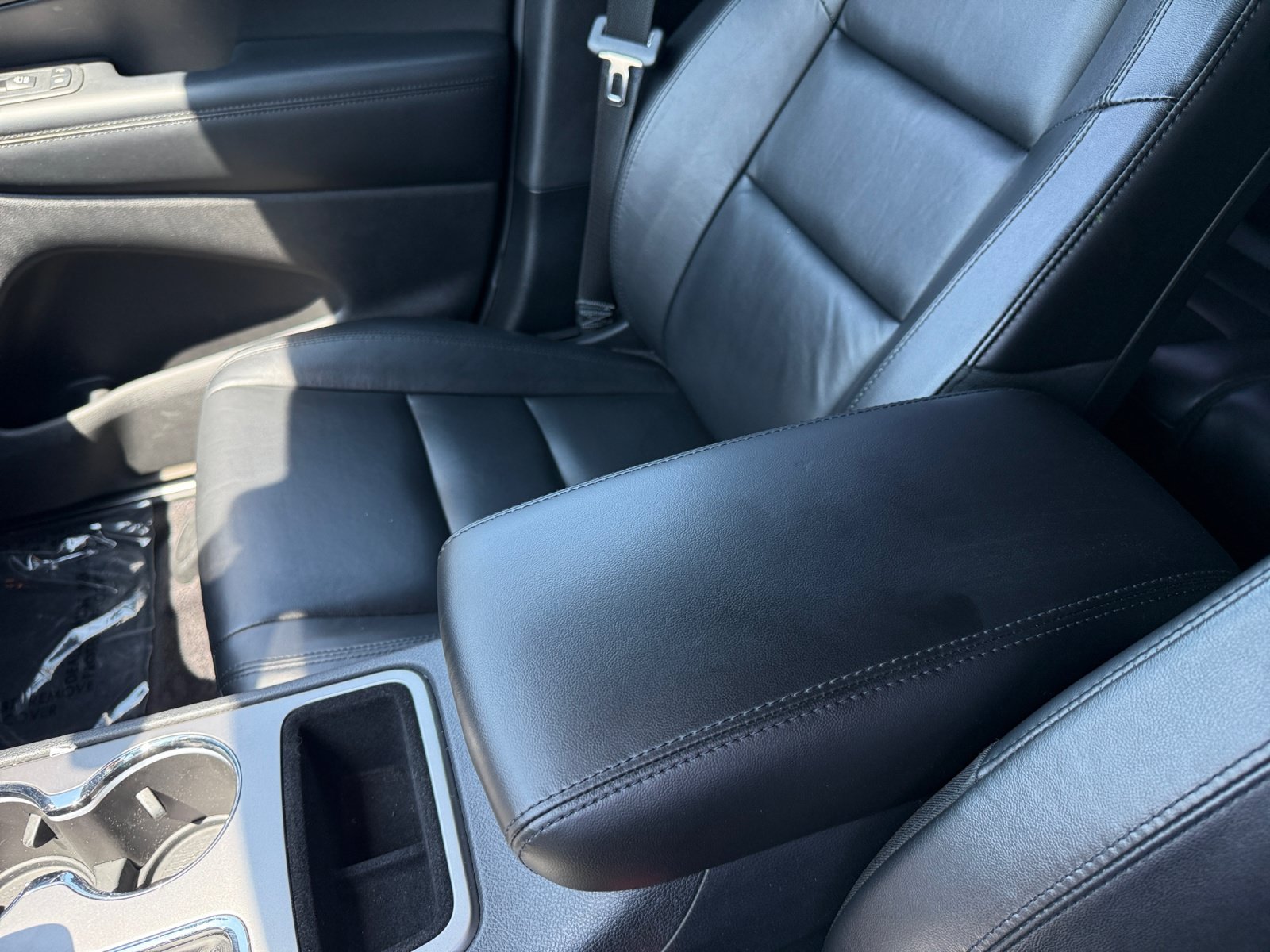 Used 2018 Crystal Metallic Jeep Limited image 14